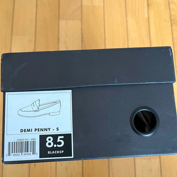 Banana Republic Black Studded Loafers Sz 8.5 Super Soft - Picture 8 of 11